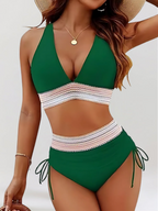 Bikini rinkinys su pilvo palaikymo sistema ir aukštu liemeniu