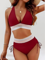 Bikini rinkinys su pilvo palaikymo sistema ir aukštu liemeniu