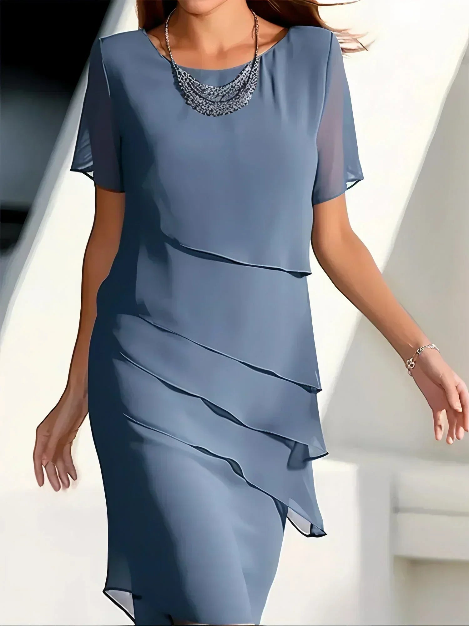 Kendra – elegantiška suknelė